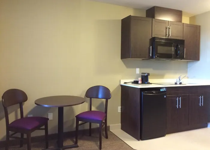 Meridian Inn & Suites Lloydminster