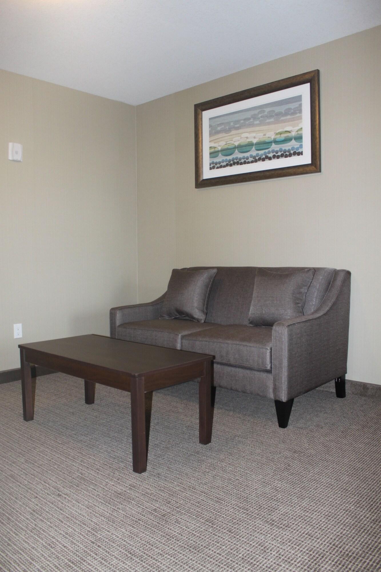 Meridian & 3* Lloydminster